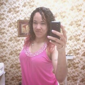 Meet your Posher, Tia